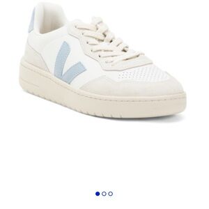 Veja Women's Cream and Light Blue Sneakers